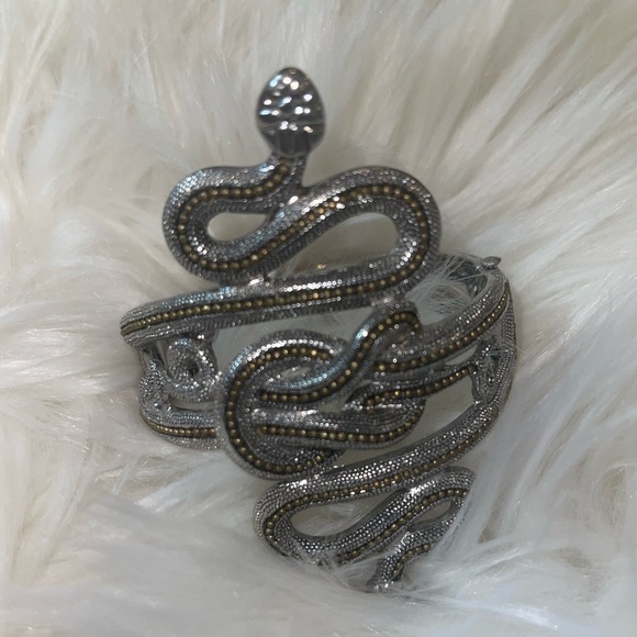 Intricate snake bracelet - Picture 5 of 8